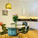 Mint Luxury Apartments At The Main Square